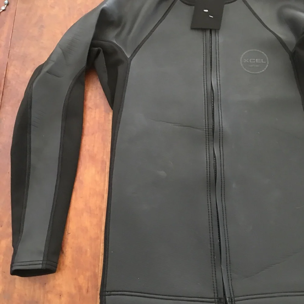 XCEL Men's Front-Zip Long Sleeve Swim Rash Guard in Black Brand New